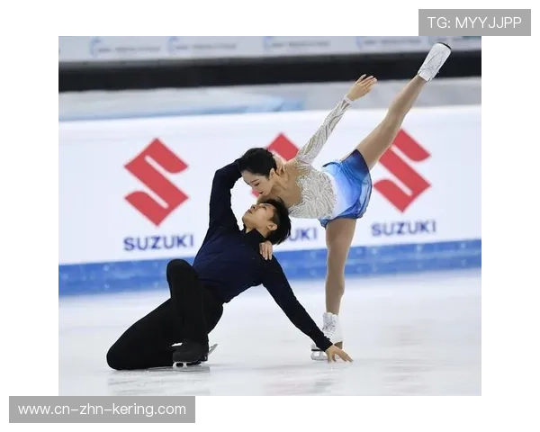 冰壶队比赛前跳拉伸舞蹈，观众笑得喷饮料